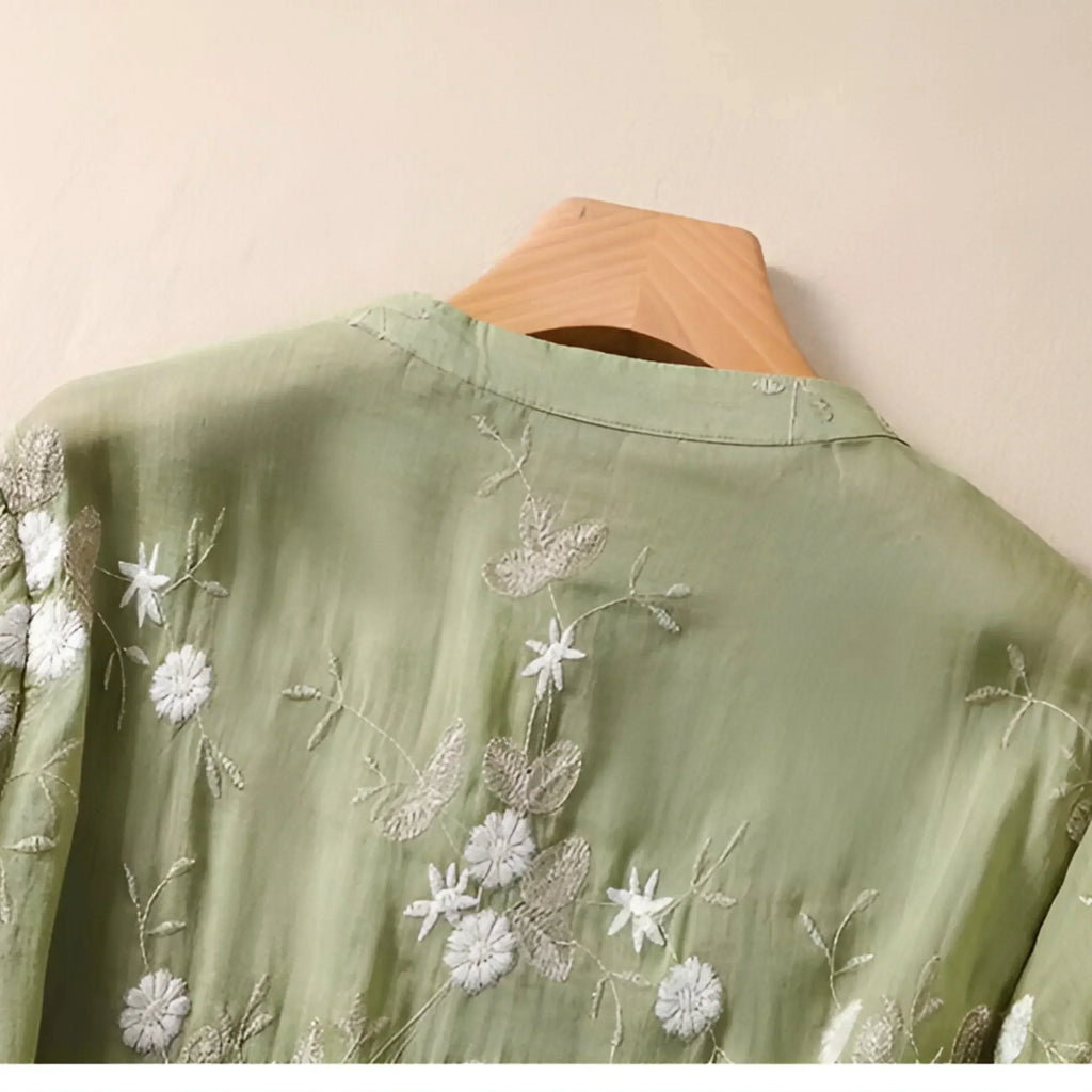 Emlily™ | Cotton Top With Embroidered Flowers